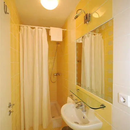 & Buble Τρογκίρ